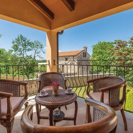 Villa Christina In Ivetici - Haus Fuer 10 Personen