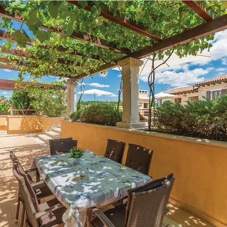 Villa Christina In Ivetici - Haus Fuer 10 Personen *
